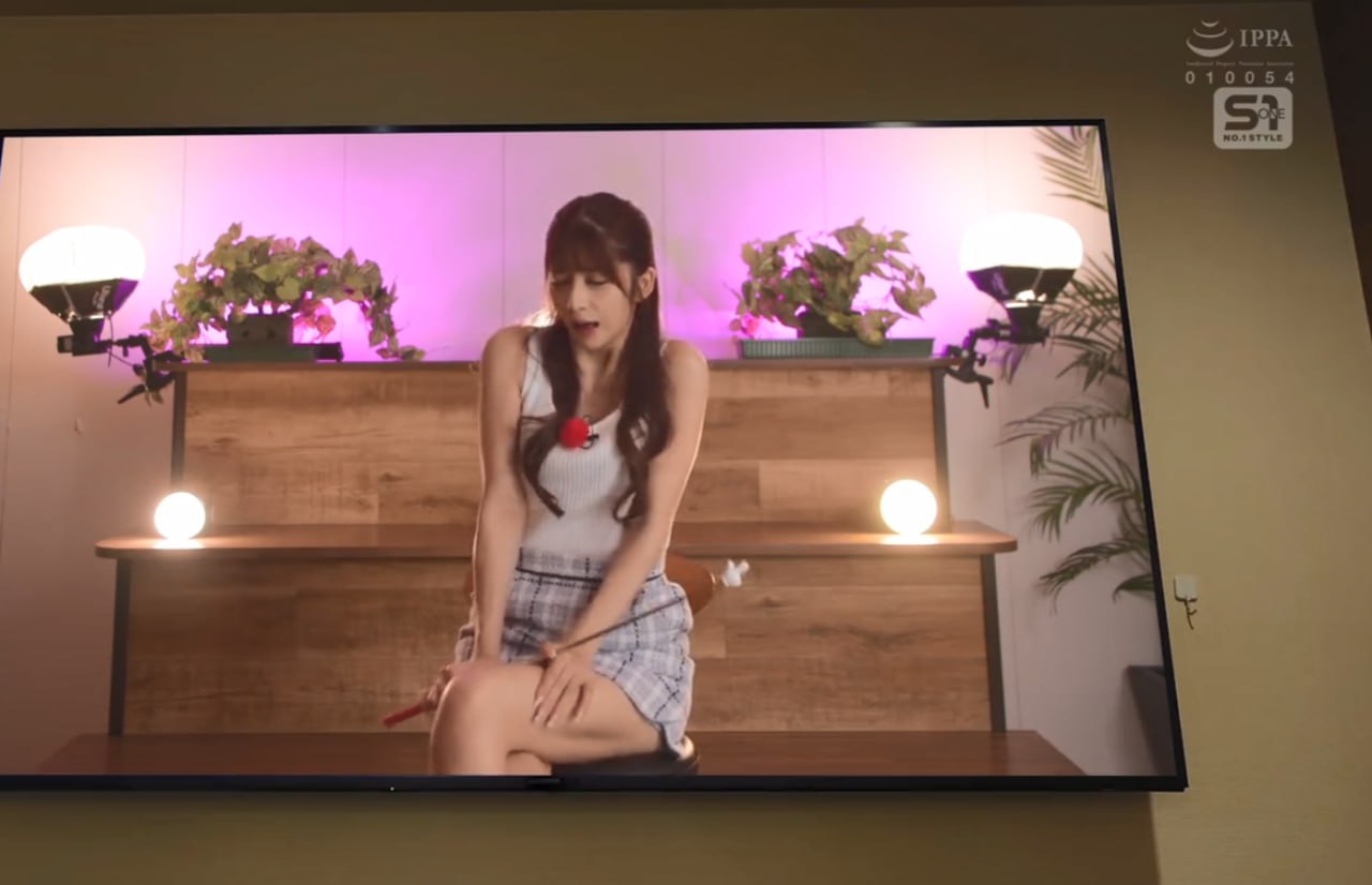 撕开校花的乳罩慢慢揉捏动图メイリン モデルコレクシ...